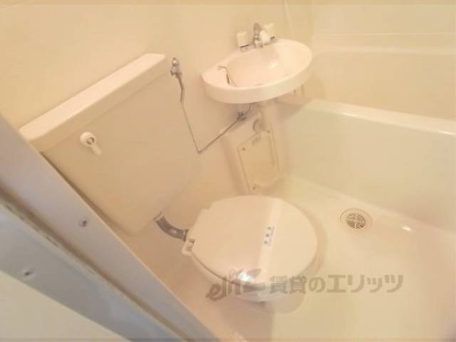 ユニットバス　トイレ