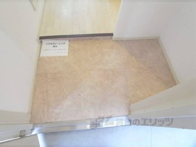 玄関　下駄箱設置できる広さです