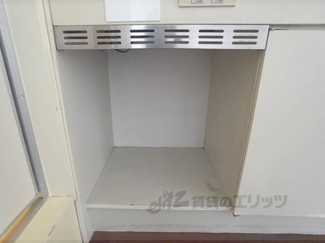 収納　冷蔵庫置き場