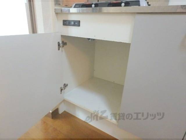 キッチン　下部収納