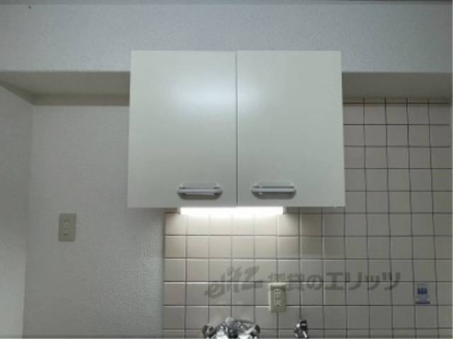 キッチン　上部収納