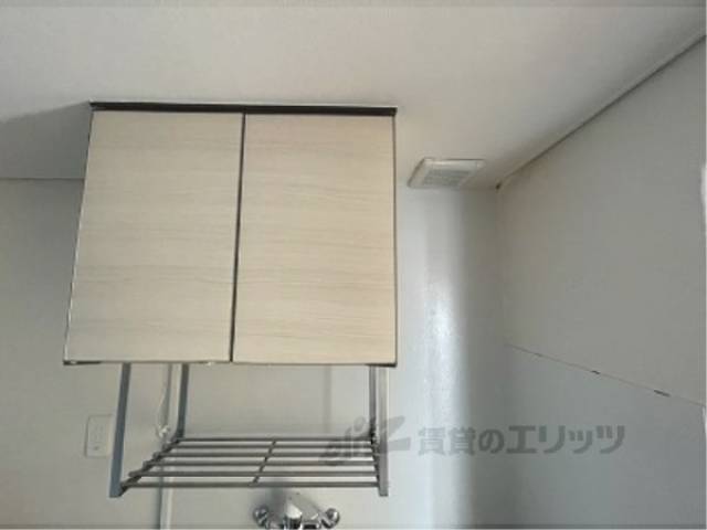 キッチン　上部収納