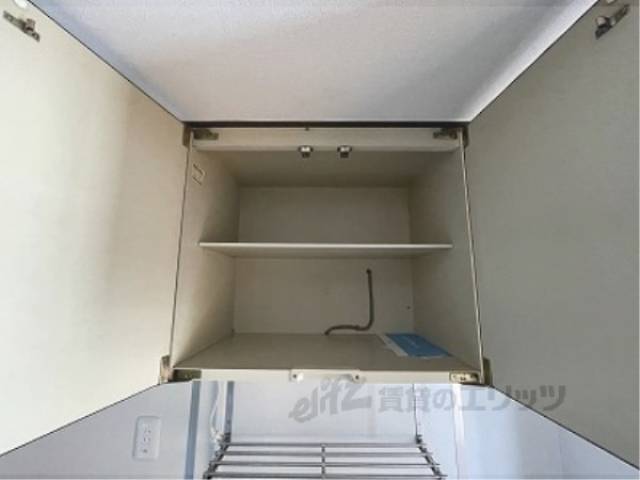 キッチン　上部収納