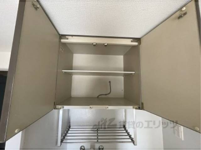 キッチン　上部収納