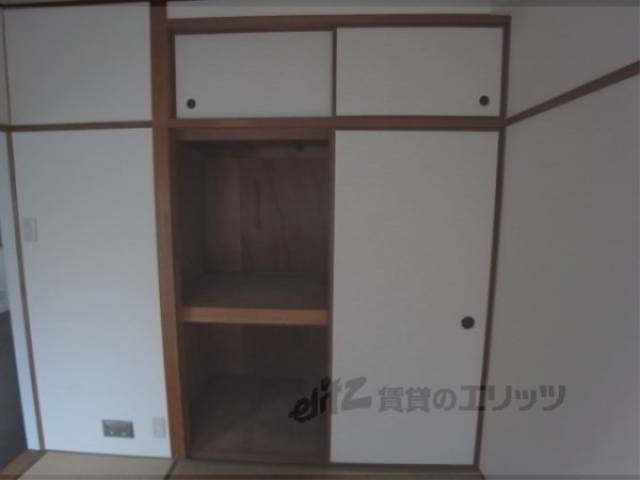 収納　エアコン