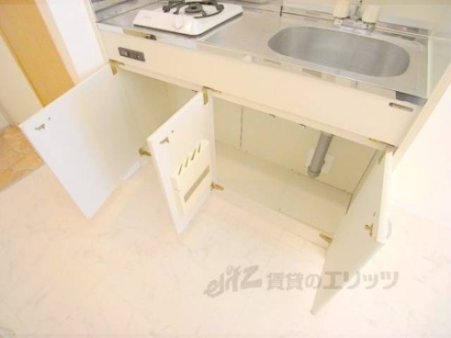 キッチン下部収納