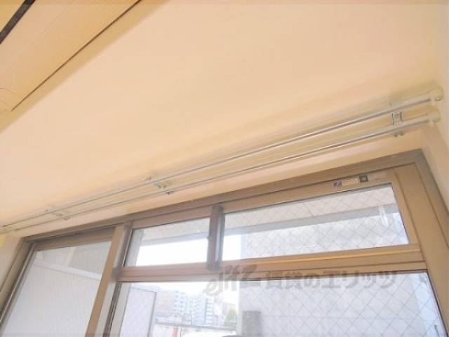 カーテンレール