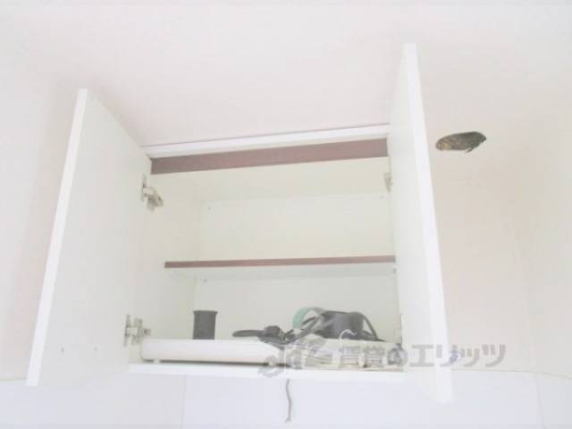 キッチン　上段収納