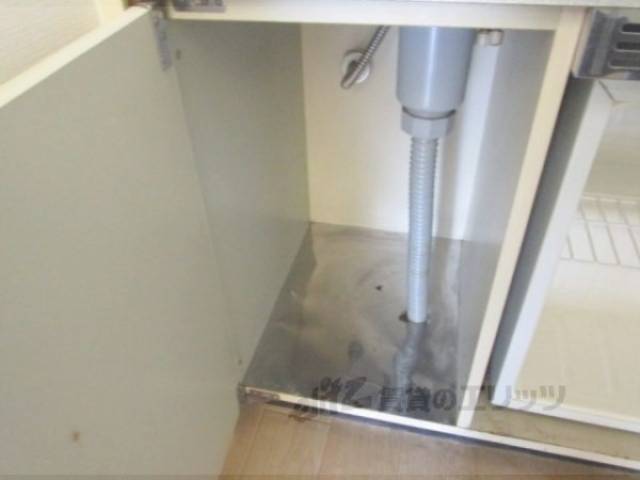 収納　キッチン下部収納