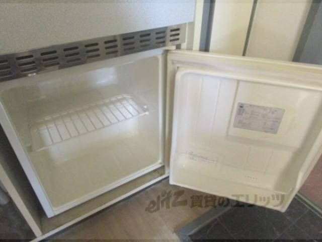 冷蔵庫置場　ミニ冷蔵庫