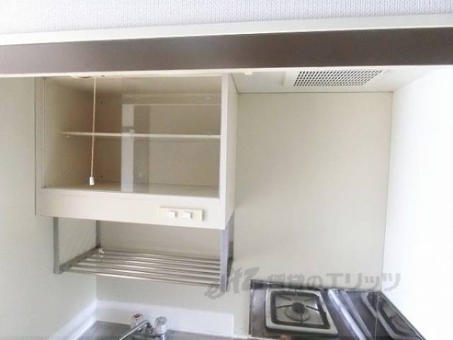 キッチン　上部収納
