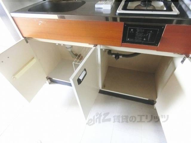 キッチン　下部収納