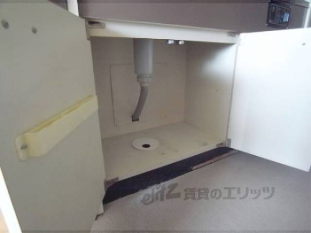 キッチン　下部収納