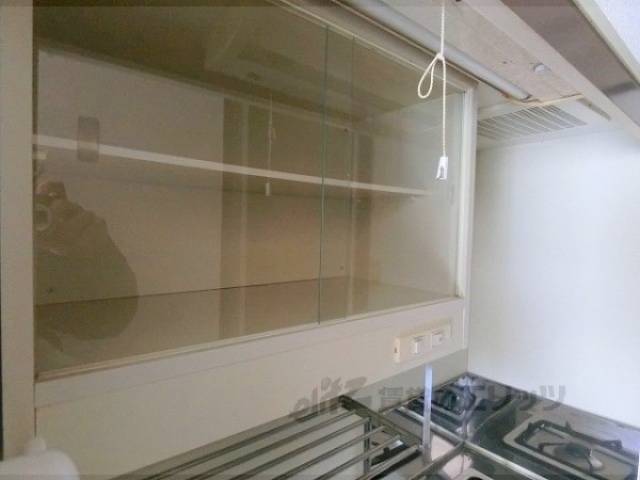 キッチン　上部収納