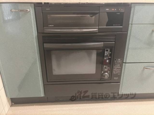 キッチン　オーブン