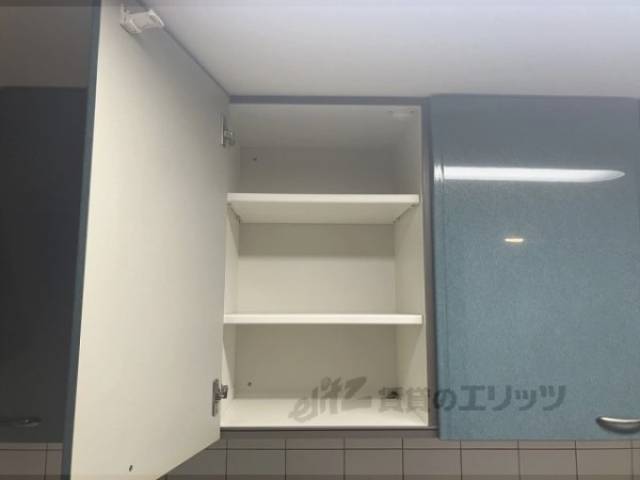 キッチン　上部収納