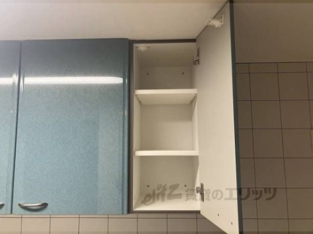 キッチン　上部収納