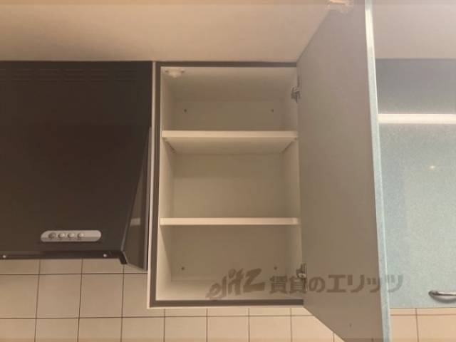 キッチン　上部収納