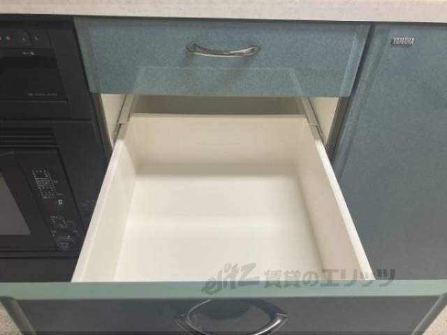 キッチン　下部収納