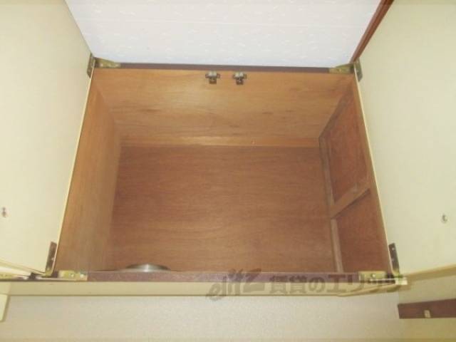 キッチン　上部収納