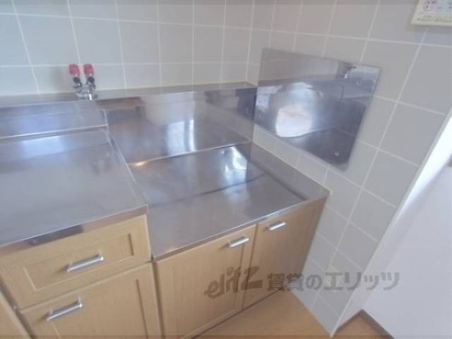 キッチン　コンロ置き場