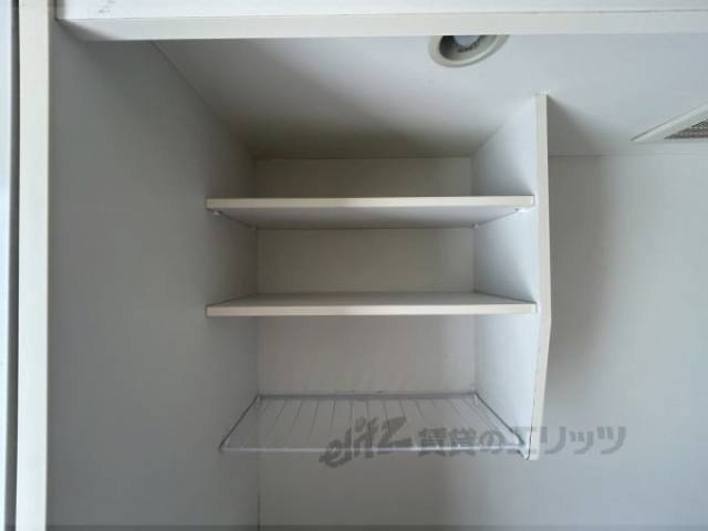 キッチン　上部収納