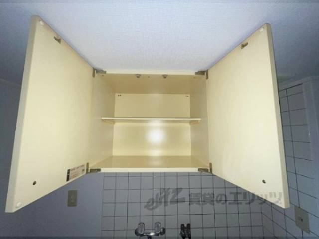 キッチン　上部収納