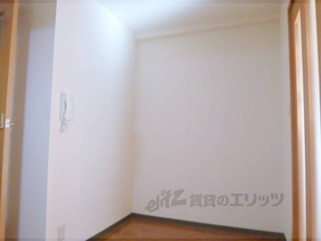 キッチン　ダイニングキッチン　生活空間を区切るりが欲しい方におすすめ