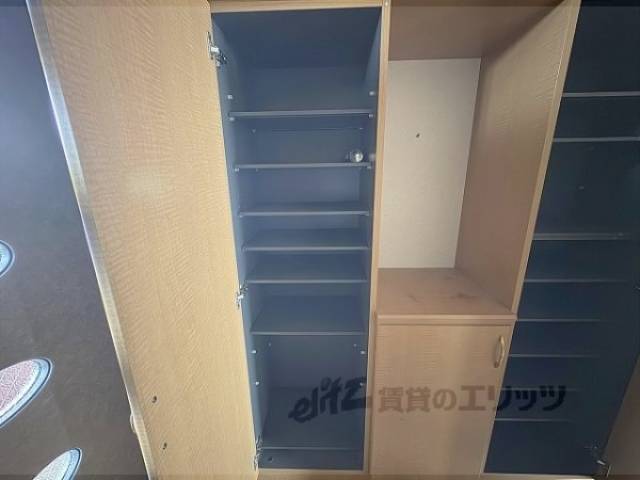 下駄箱　横収納