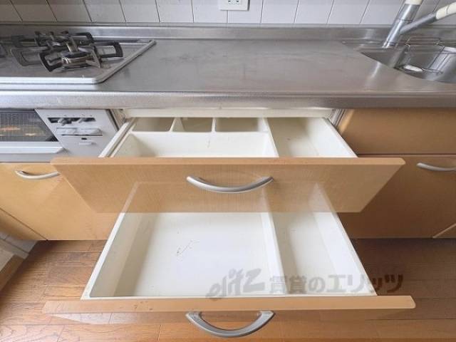 キッチン　収納