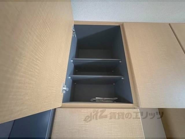 下駄箱　上部収納