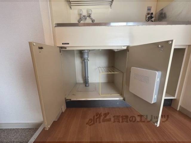 収納　キッチン下