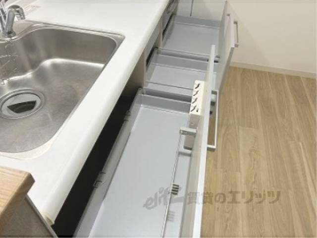 キッチン　下部収納