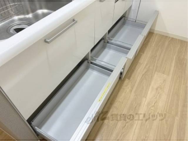 キッチン　下部収納