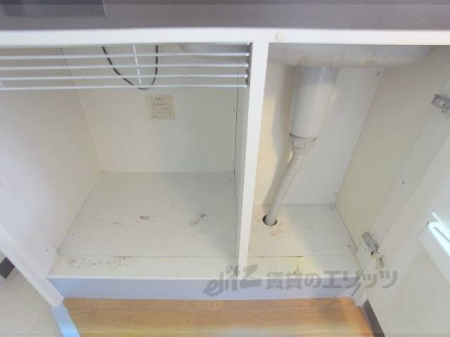 キッチン　下部収納