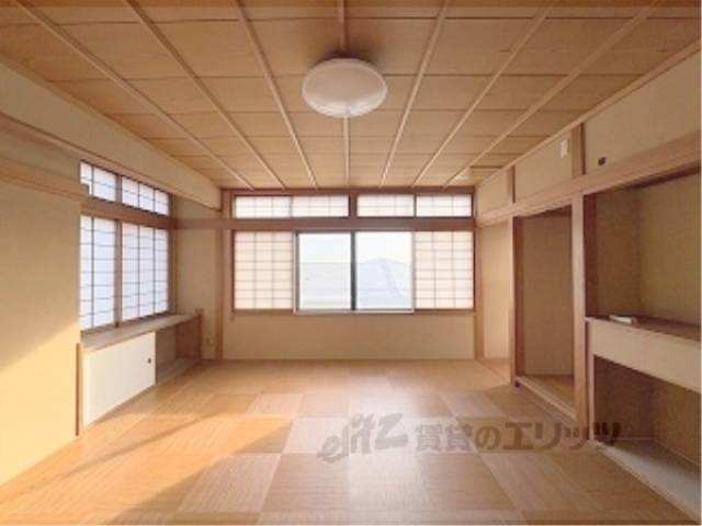 洋室　南側洋室