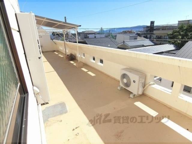 ベランダ　共用