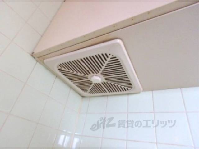 キッチン　換気扇