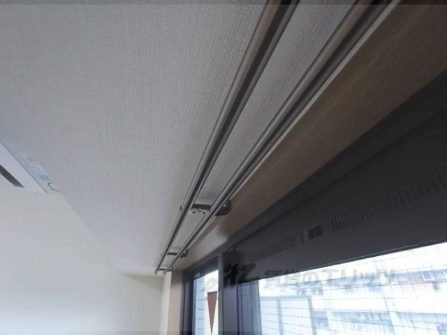 カーテンレール