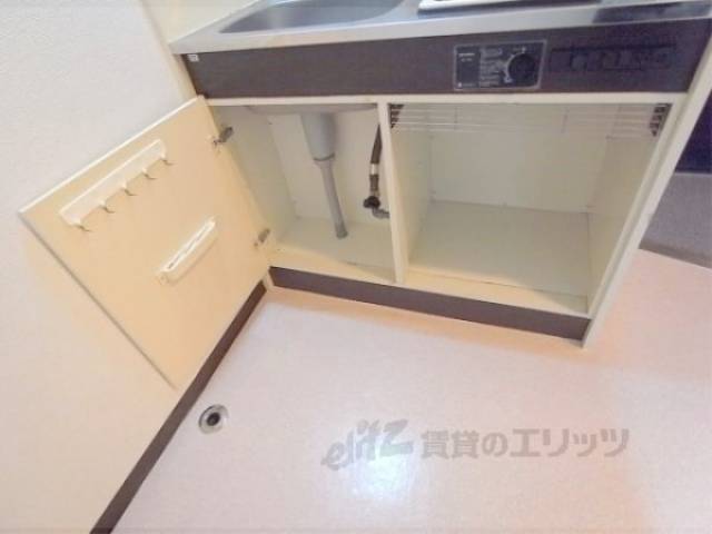 キッチン　下部収納