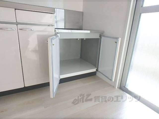 キッチン　収納