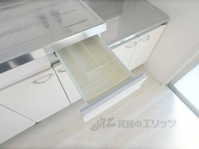 キッチン　収納