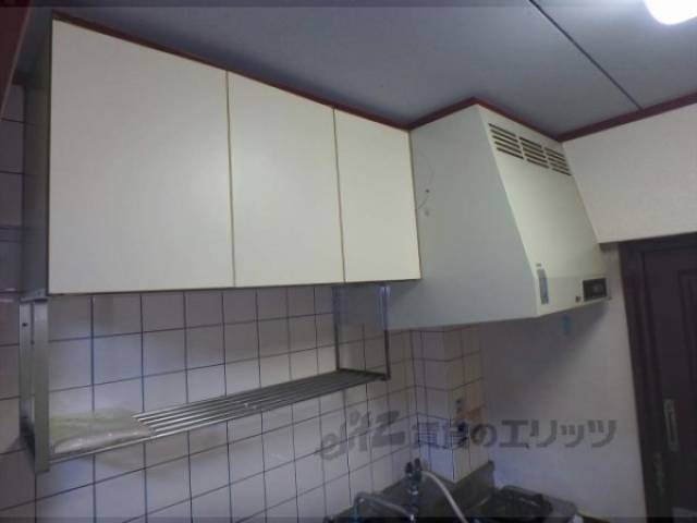 キッチン　収納上部