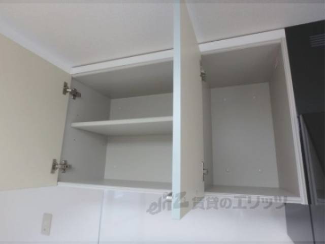 キッチン　キッチン上部収納