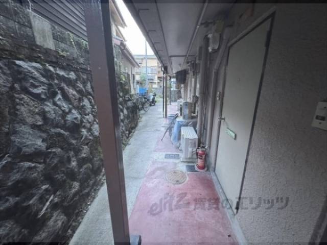 玄関周辺