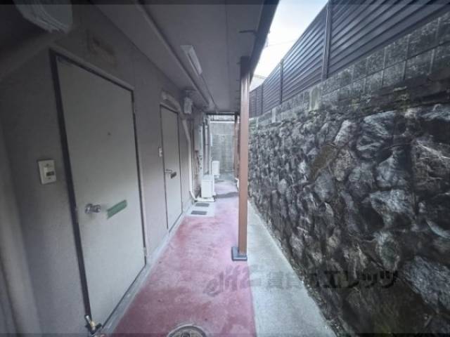 玄関周辺