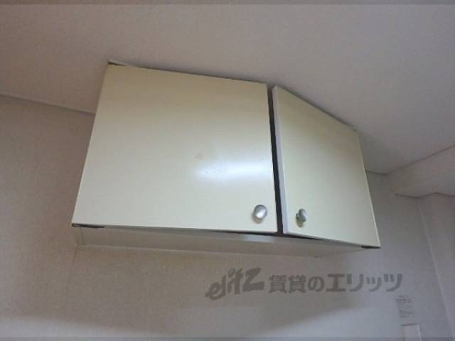 キッチン　キッチン上部収納