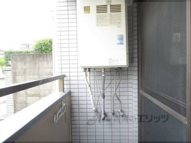 ベランダ　収納