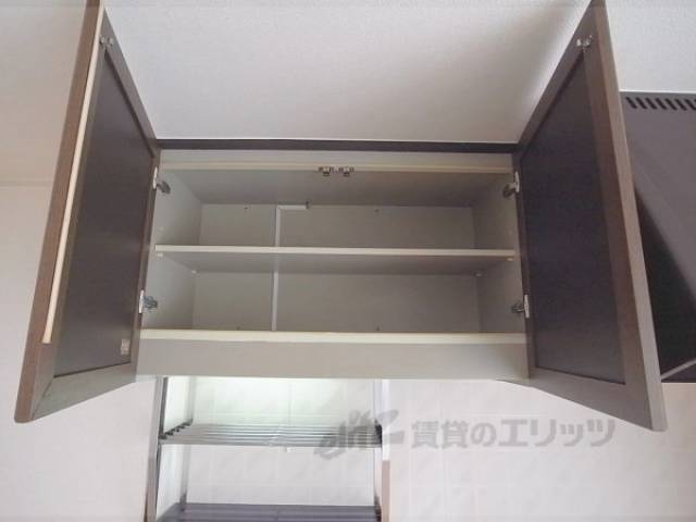 収納　エアコン