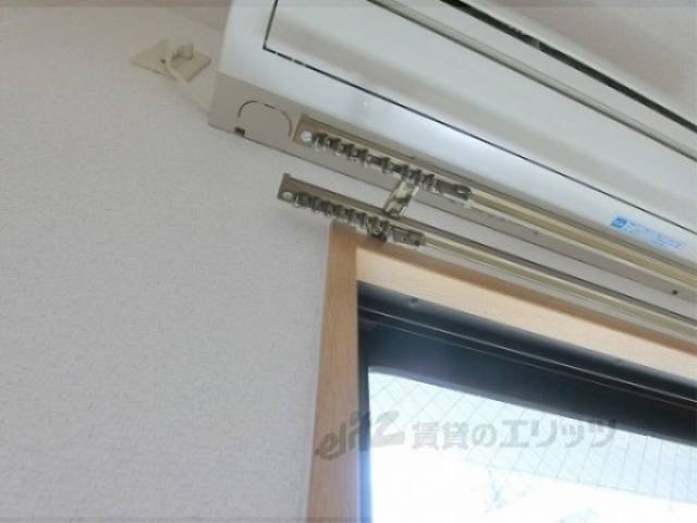 カーテンレール